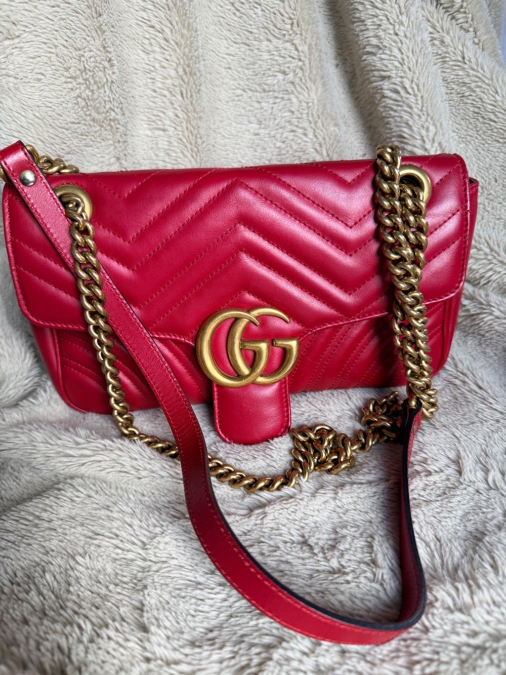 Gucci Red Quilted Chevron Leather Shoulder Bag with Gold GG